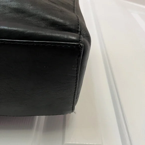 Hobo International Black Leather Tote Bag - Picture 6 of 12